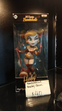 DC Comics Bombshells Series 3 Harley Quinn Vinyl Figure, 9.75