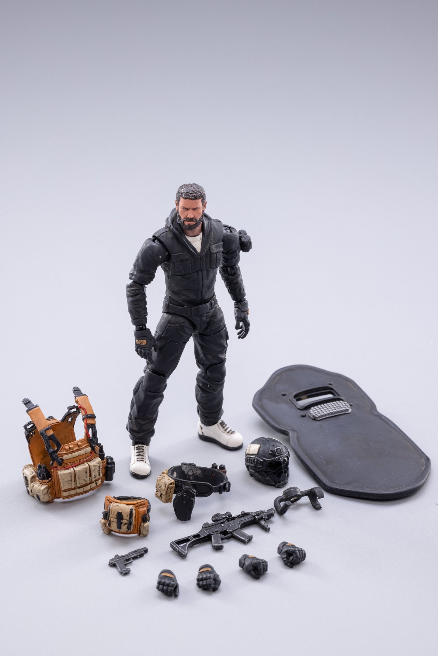 JOY TOY PEOPLES ARMED POLICE (MERCENARY K) 1/18 FIG